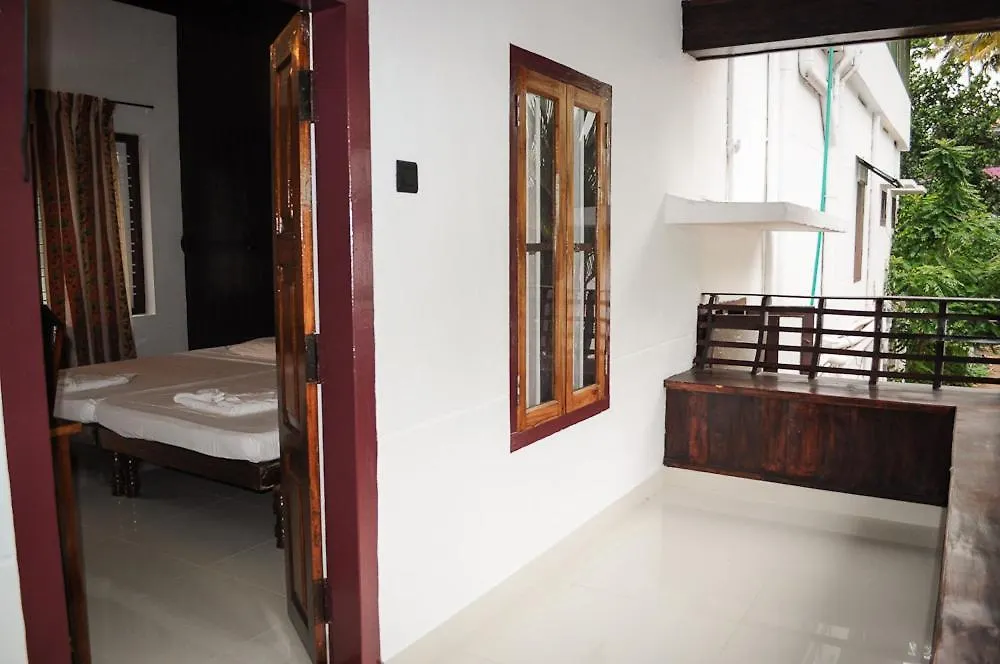 Raja Park Beach Resort Varkala 2*,