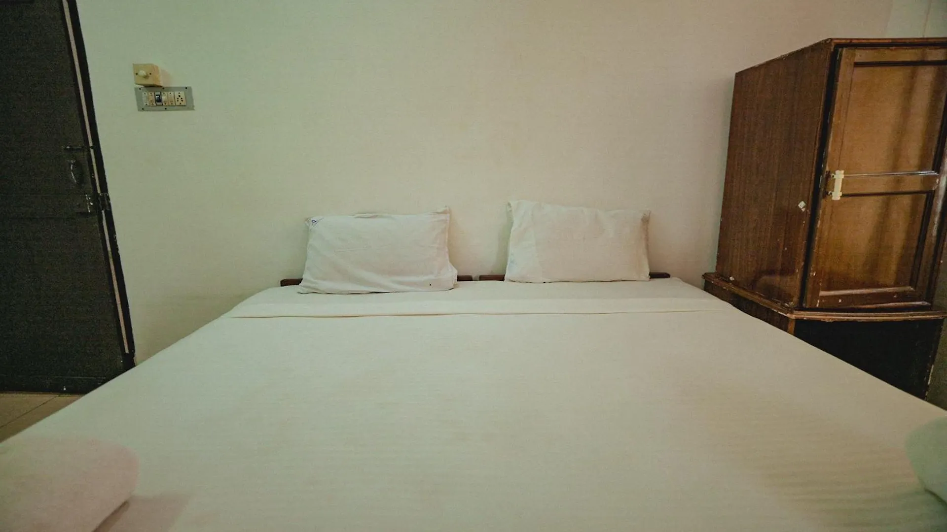 Raja Park Beach Resort Varkala