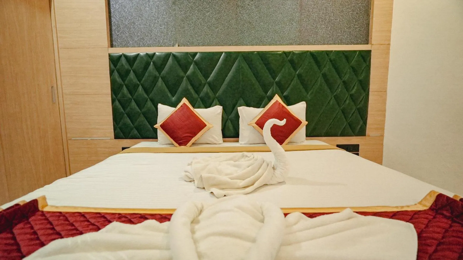 Raja Park Beach Resort Varkala